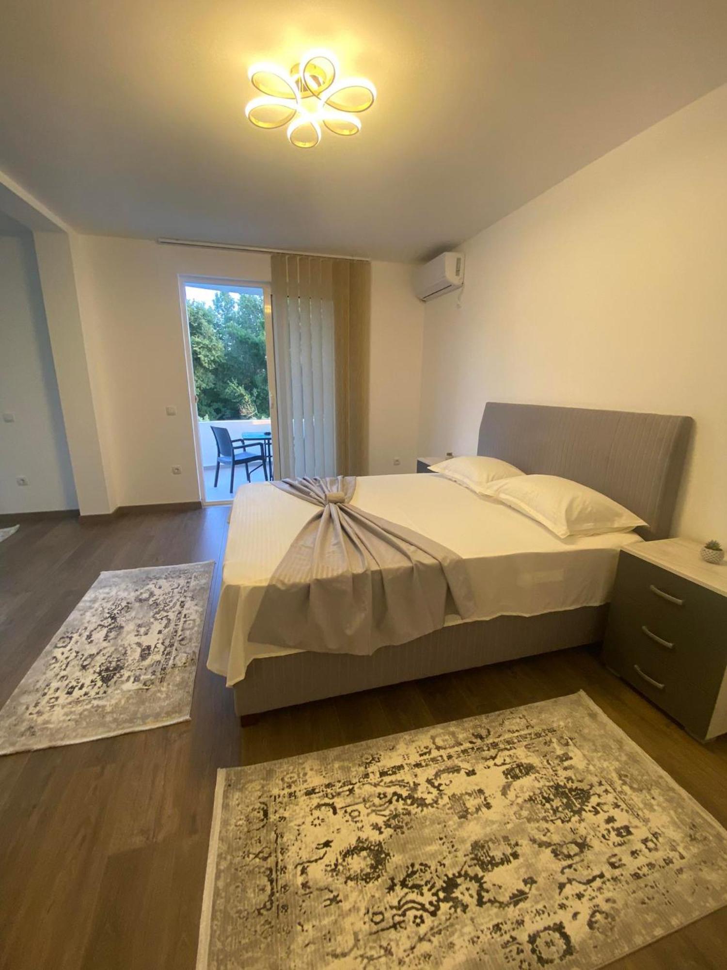 Hotel Casa Gazi à Ulcinj Extérieur photo